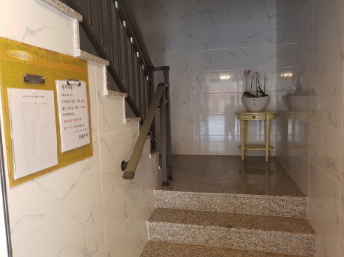 2층 계단모습