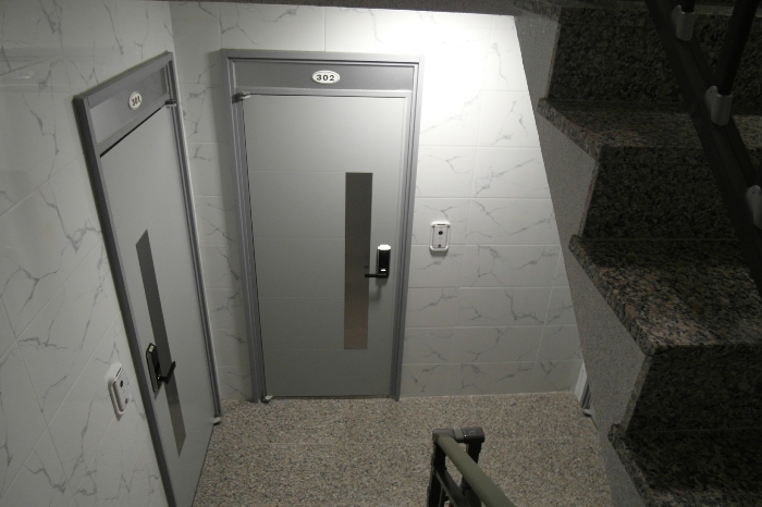 제3층(301호-303호)