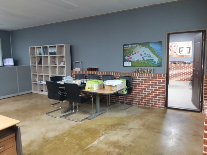 본건 전경(기호2 부속건물_사무실 내부)