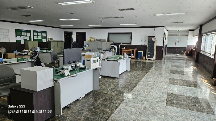 본건 번호 (6-1) 건물 2층 내부 전경