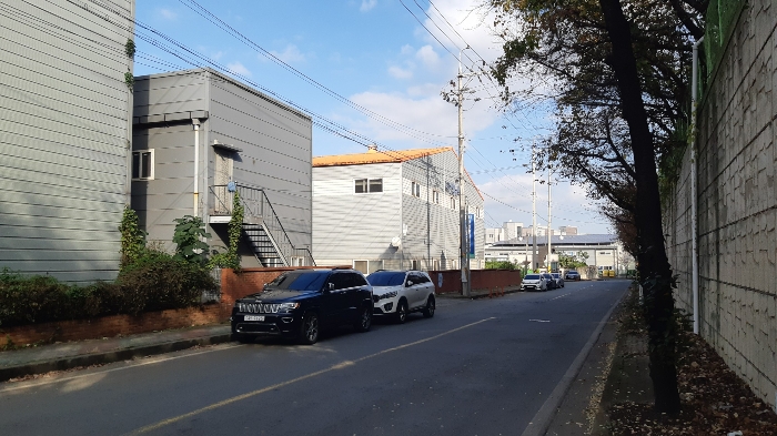 본건 동측면 인근 전경