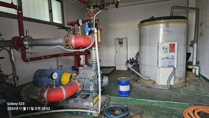 본건 번호 (6-2) 건물 전기온수기 및 펌프 전경