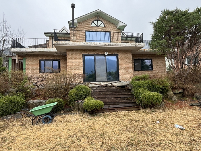 본건 북서측 정원측 전경