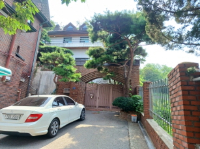 본건 진입로 및 전경