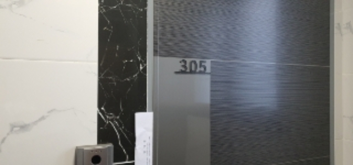 305