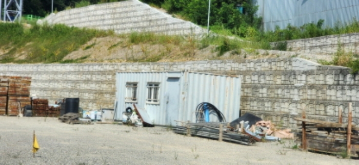 사진22. 본건 및 제시외 컨테이너