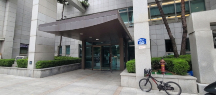 공동현관 출입문