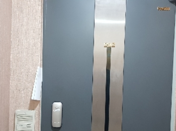 세대현관문(202호)