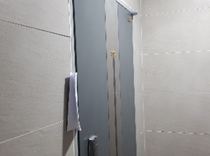 세대현관문(302호)