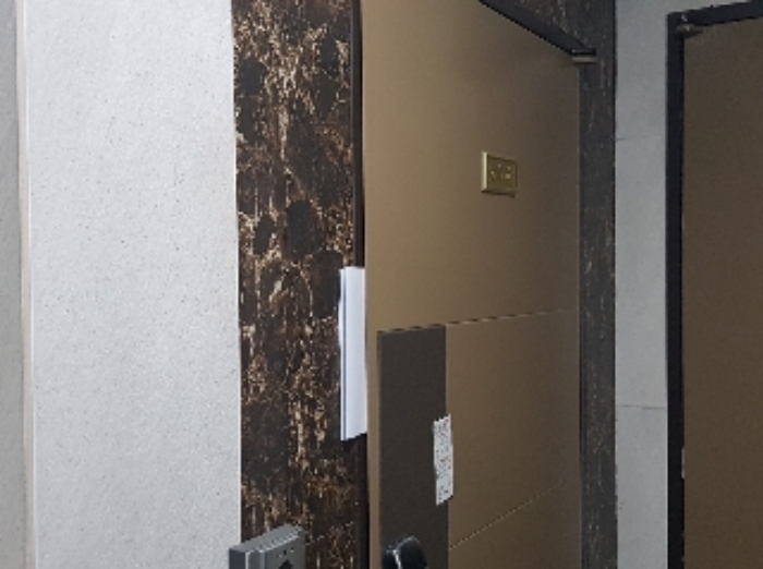 세대현관문(204호)