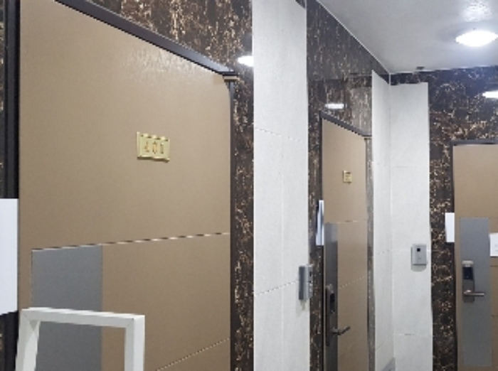 세대현관문(401호 내지 403호)