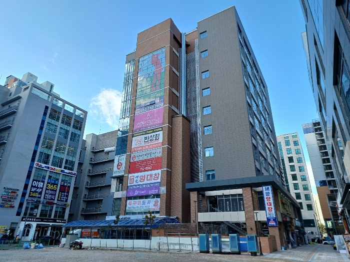 본건 외부 전경