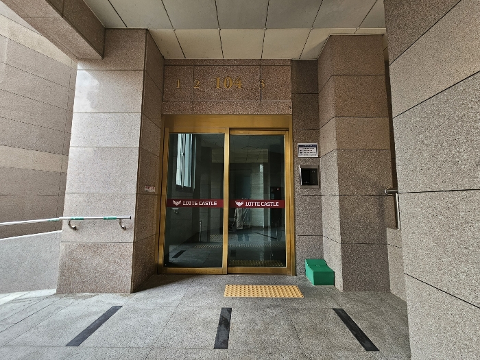 104동 출입구 전경