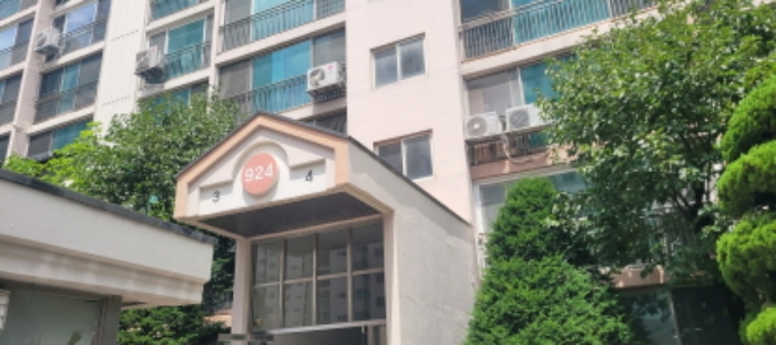 공동현관 출입문