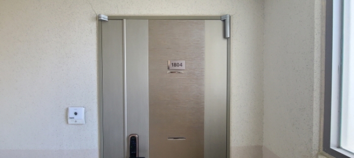 전유세대 출입문 전경