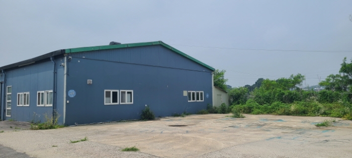 목록 1 건물(라동)과 연결된 제시외 시설물 전경