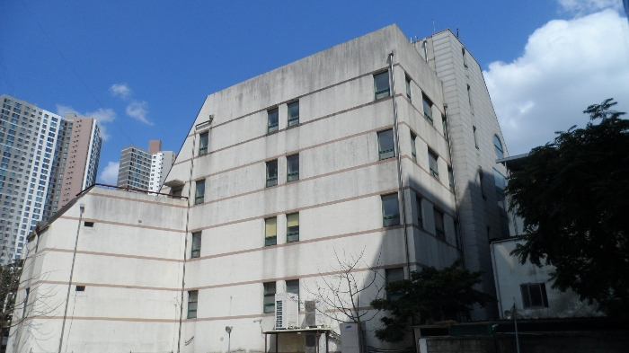 본건 후면 전경