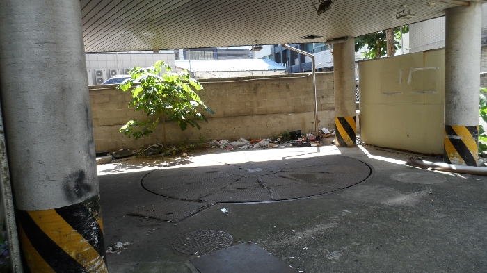 본건 주차장(턴테이블) 전경