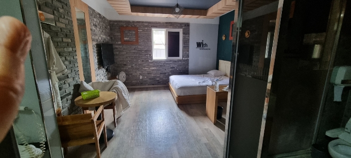 본건 2층 객실내부 전경