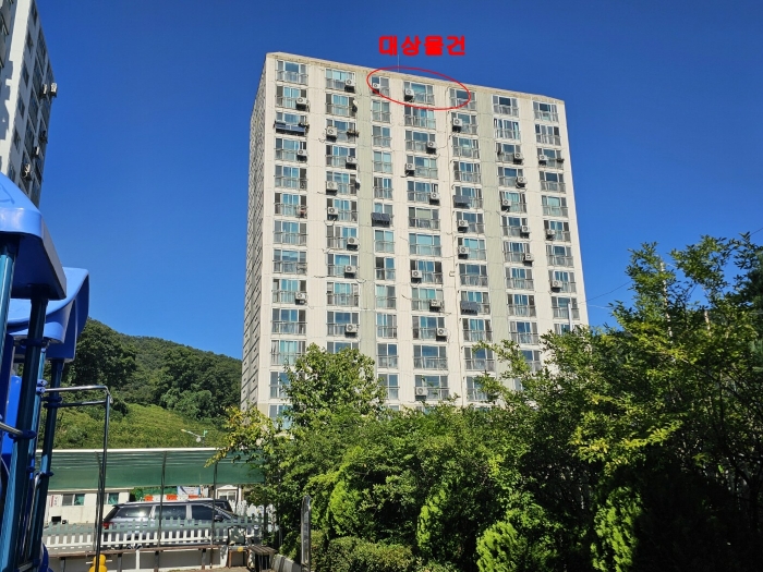 대상물건 서측에서 촬영