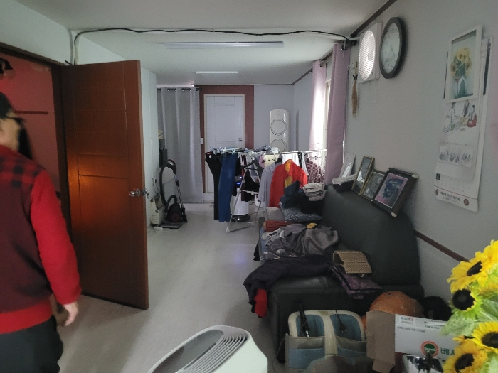 기호(2) 건물 중 근린생활시설 2층 일부 내부
(실제 주거용)