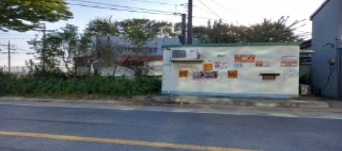 목록1 지상 제시외 건물(도로명주소 없음, KT 관련 시설) 전경