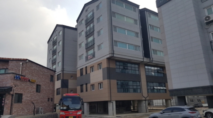 * 본건 목적물들 소재 건물들 및 목록13. 전경