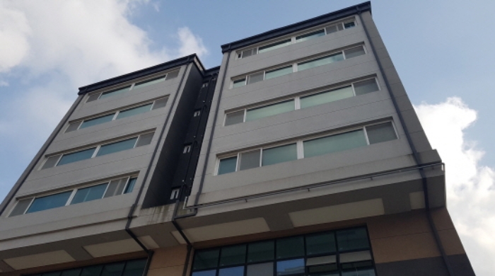 * 본건 목적물들 소재 에이동 건물 전경