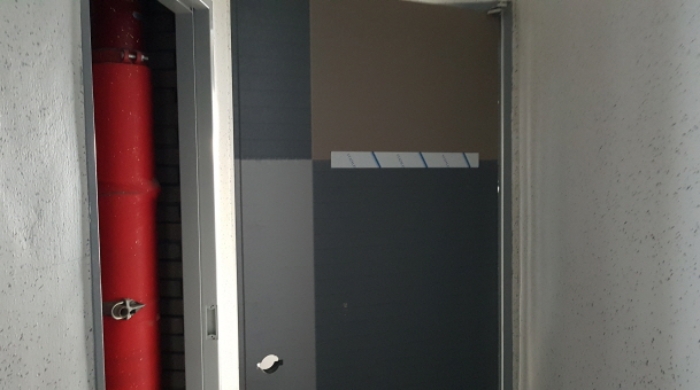 * 목록5. 출입문 전경