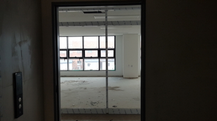 * 목록6. 출입구 전경