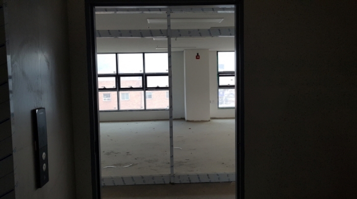 * 목록16. 출입구 전경