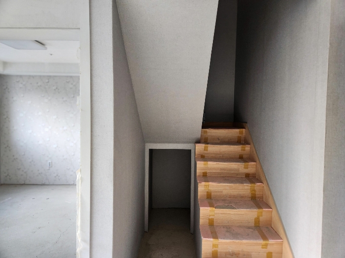 에이동 다락 계단