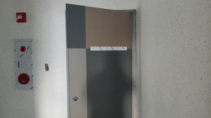 * 목록18. 출입문 전경