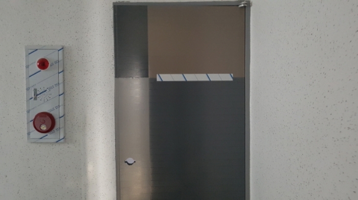 * 목록20. 출입문 전경