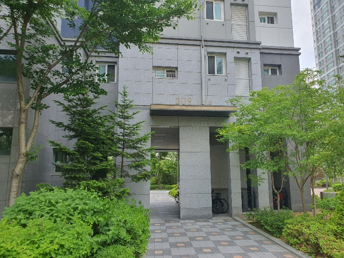 공동 출입구 전경