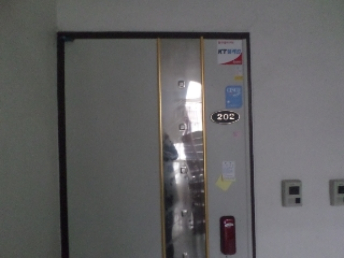 목록2. 2층 202호 출입문