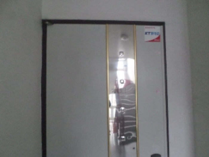 목록2. 3층 301호 출입문