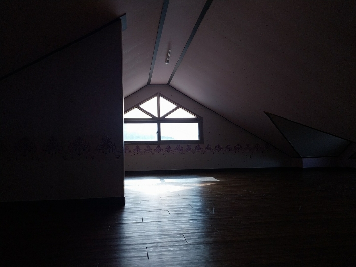 내 부 전 경
(기호 2-가 다락)