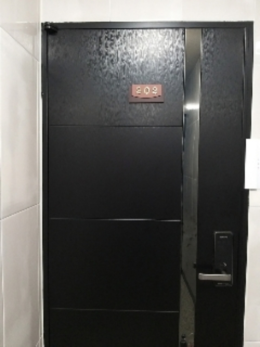 세대출입문[202호]