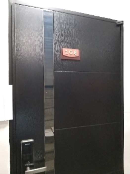 세대출입문[102호]