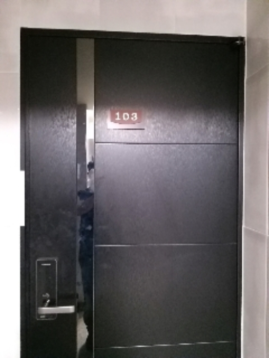 세대출입문[103호]