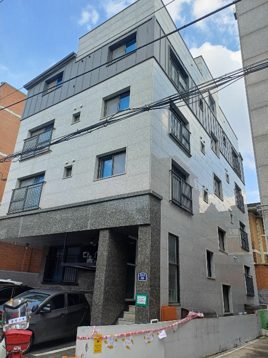 본건 남서측 전경