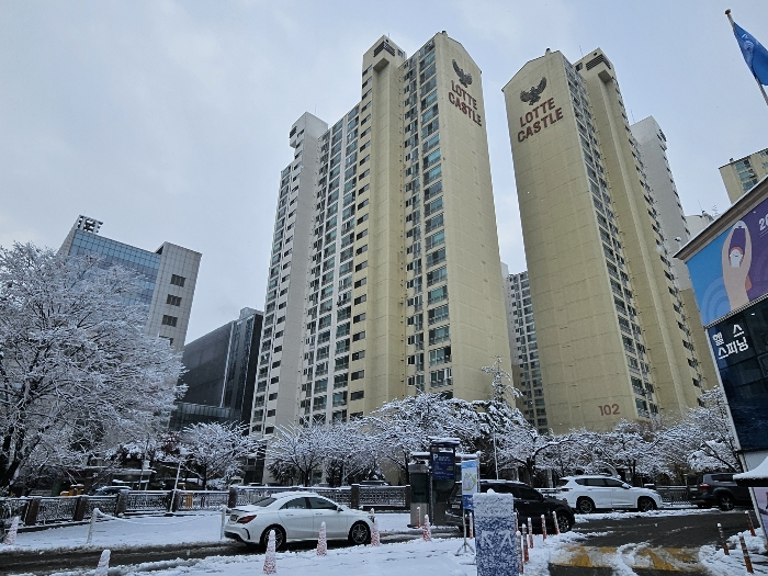 본건이 속한 아파트 전경