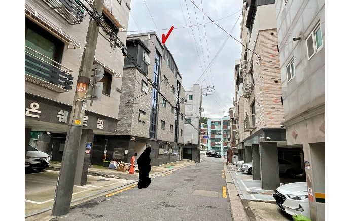 본건 소재 건물 북측에서 촬영