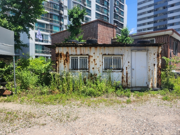 제시외건물(ㄷ)
(창고)