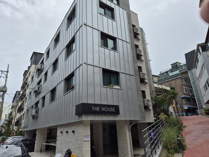 본건 (더하우스) 전경