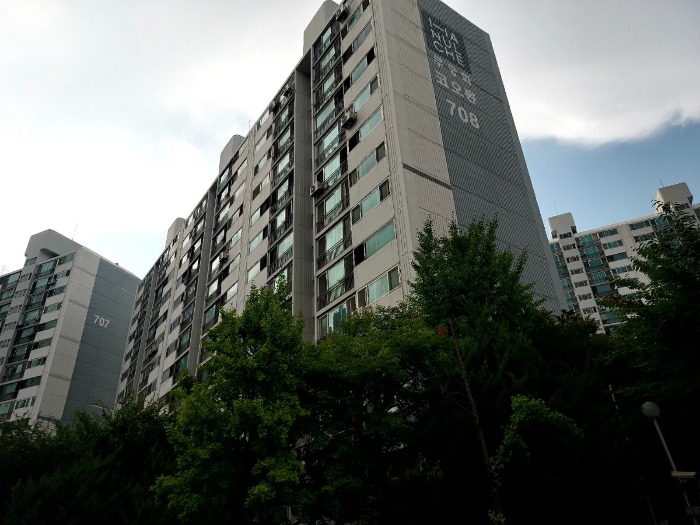 708동 전경