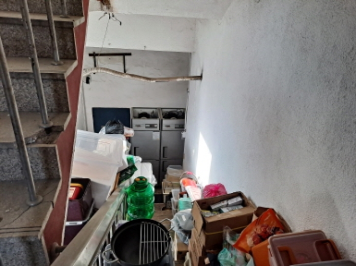 목록 2  1층 동쪽 계단부분