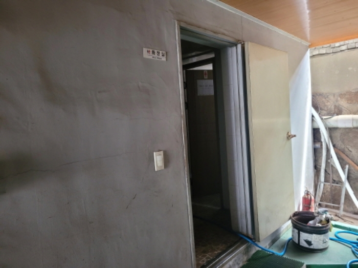 수위실 증축부분(화장실)