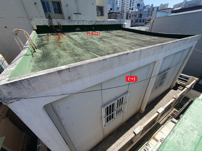 본건 기호(2) 및 제시외 건물 기호(ㄱ)